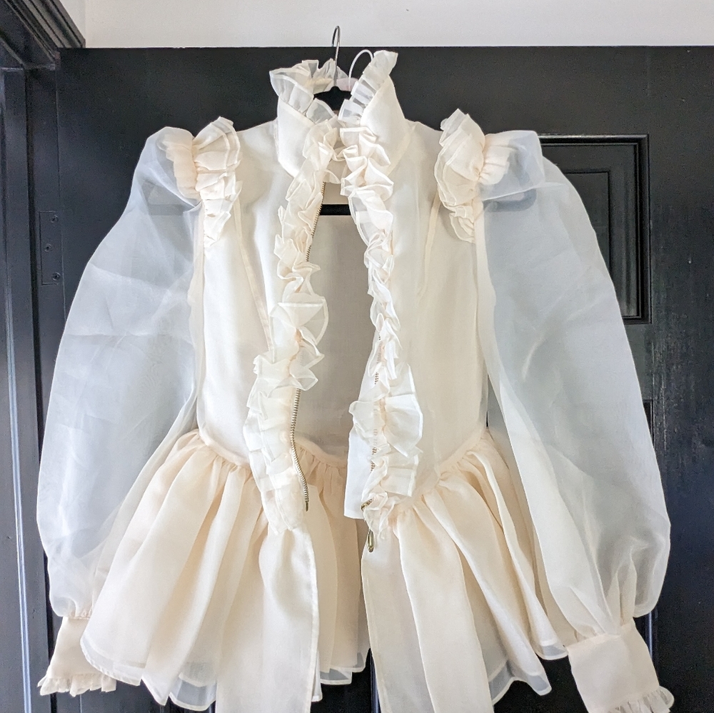Selkie Banquet blouse XS Cream NWT